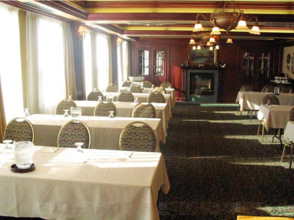 The Guv'Nor Inn St. John's Exterior photo